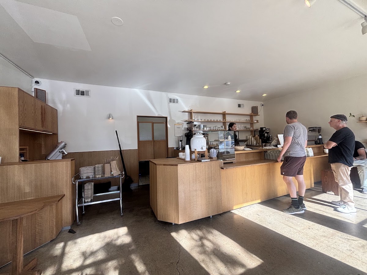 Maru Coffee — Cafe